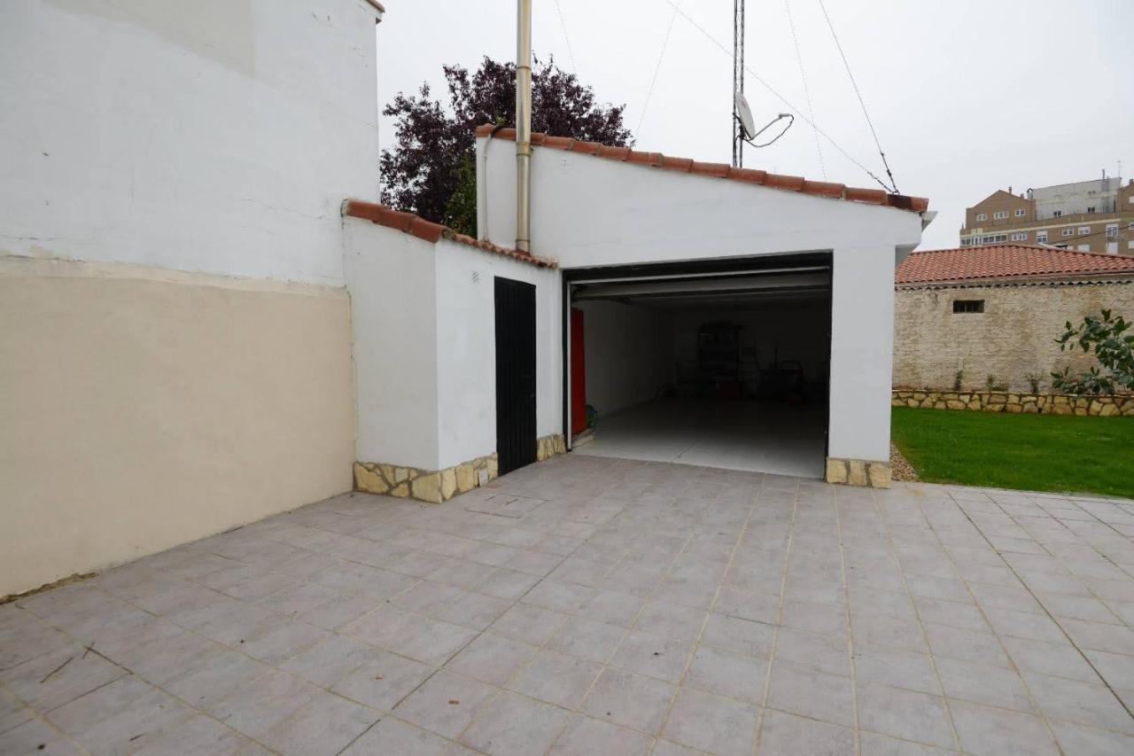 Housing Leon Casa Con Jardin Villa Ngoại thất bức ảnh