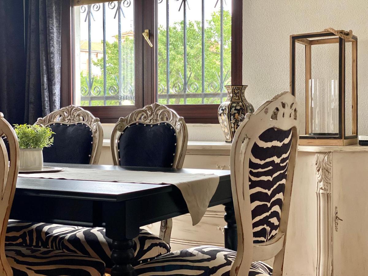 Housing Leon Casa Con Jardin Villa Ngoại thất bức ảnh