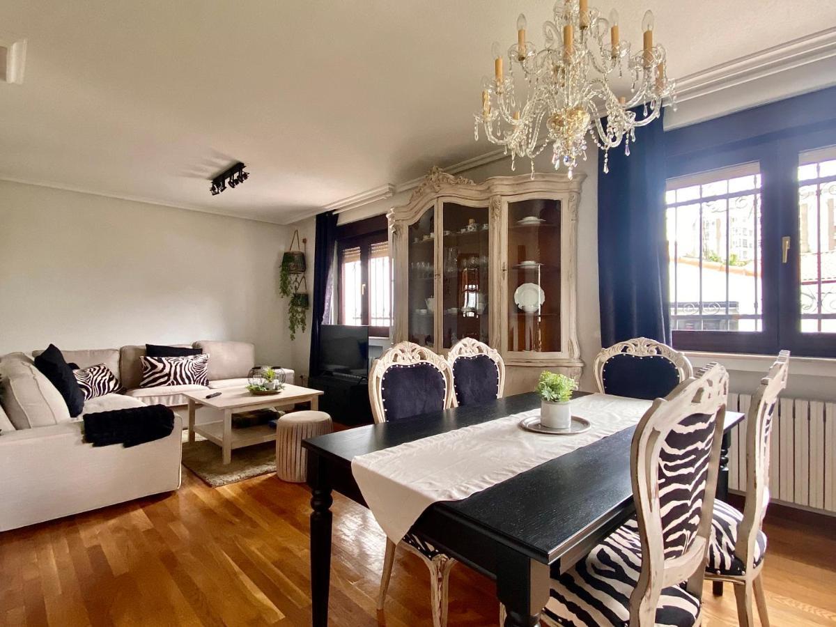 Housing Leon Casa Con Jardin Villa Ngoại thất bức ảnh
