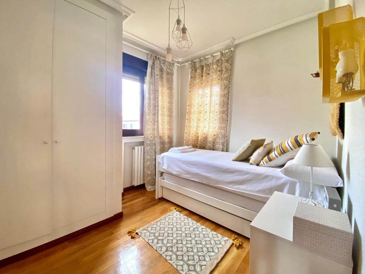 Housing Leon Casa Con Jardin Villa Ngoại thất bức ảnh