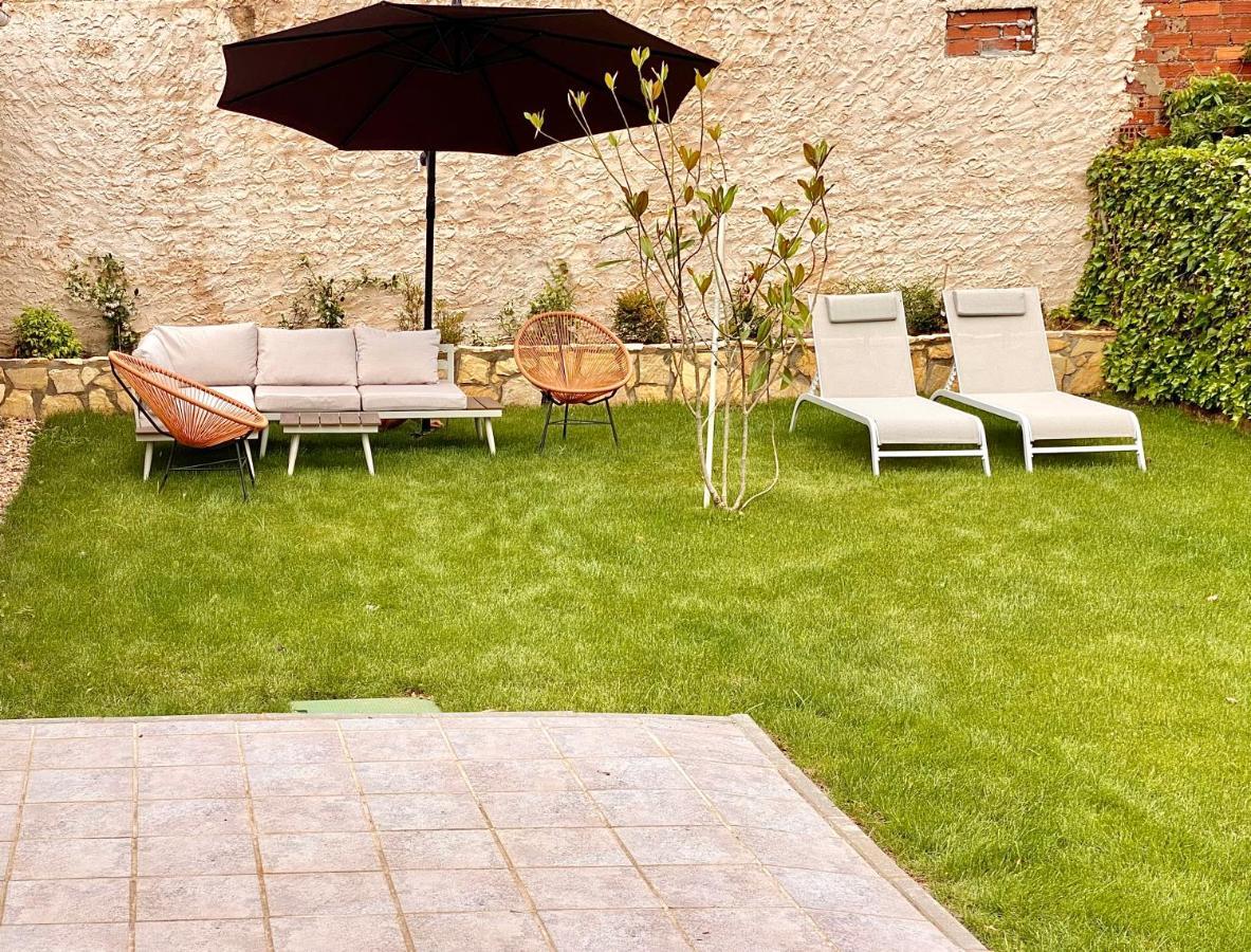 Housing Leon Casa Con Jardin Villa Ngoại thất bức ảnh